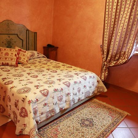 Agriturismo La Virginia Villa Revello Kültér fotó