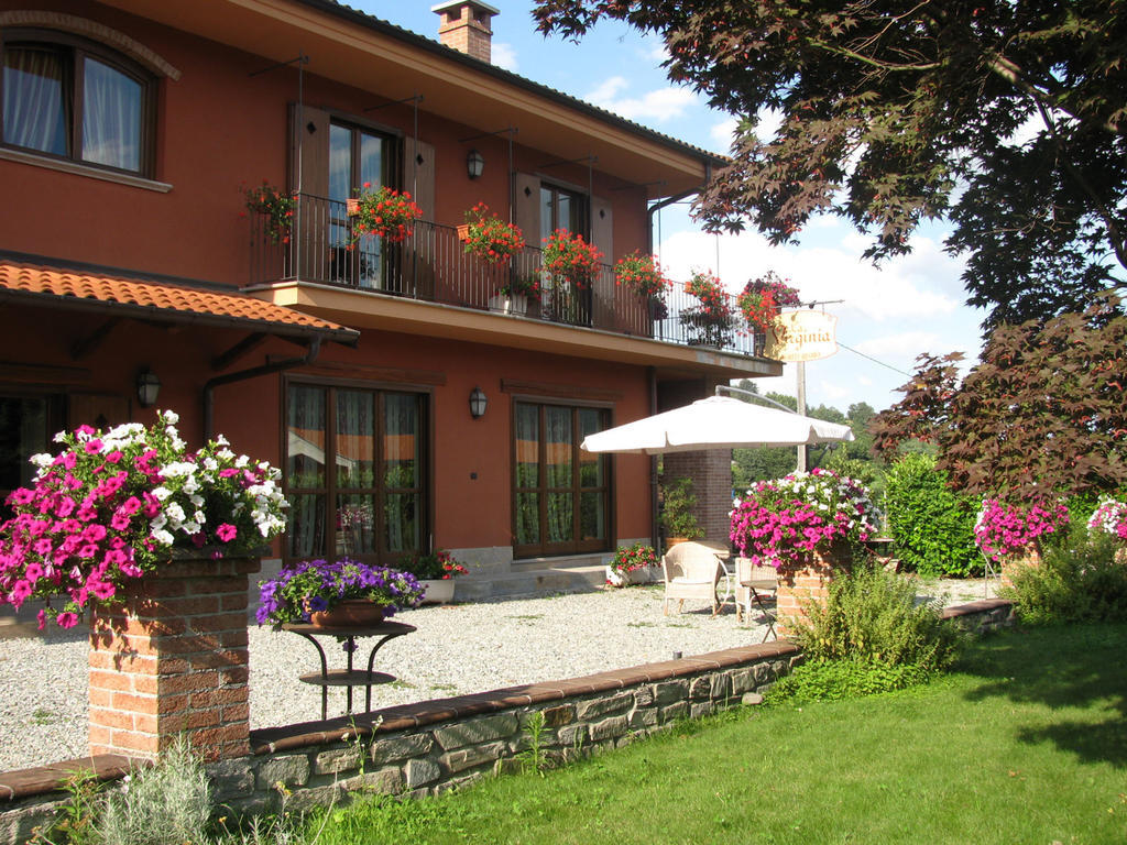 Agriturismo La Virginia Villa Revello Kültér fotó